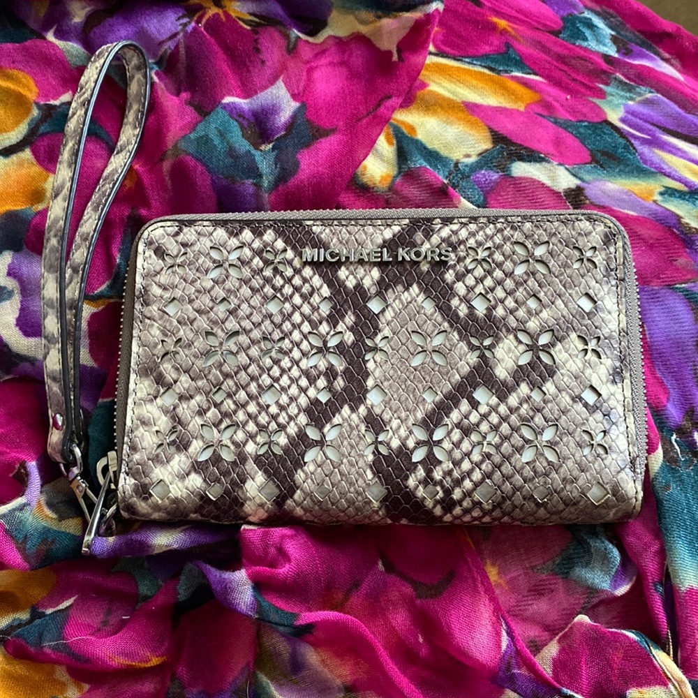 Michael Kors Wristlet